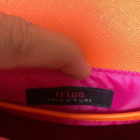 Trina Turk small purse 8x7 inches - Picture 7 of 7